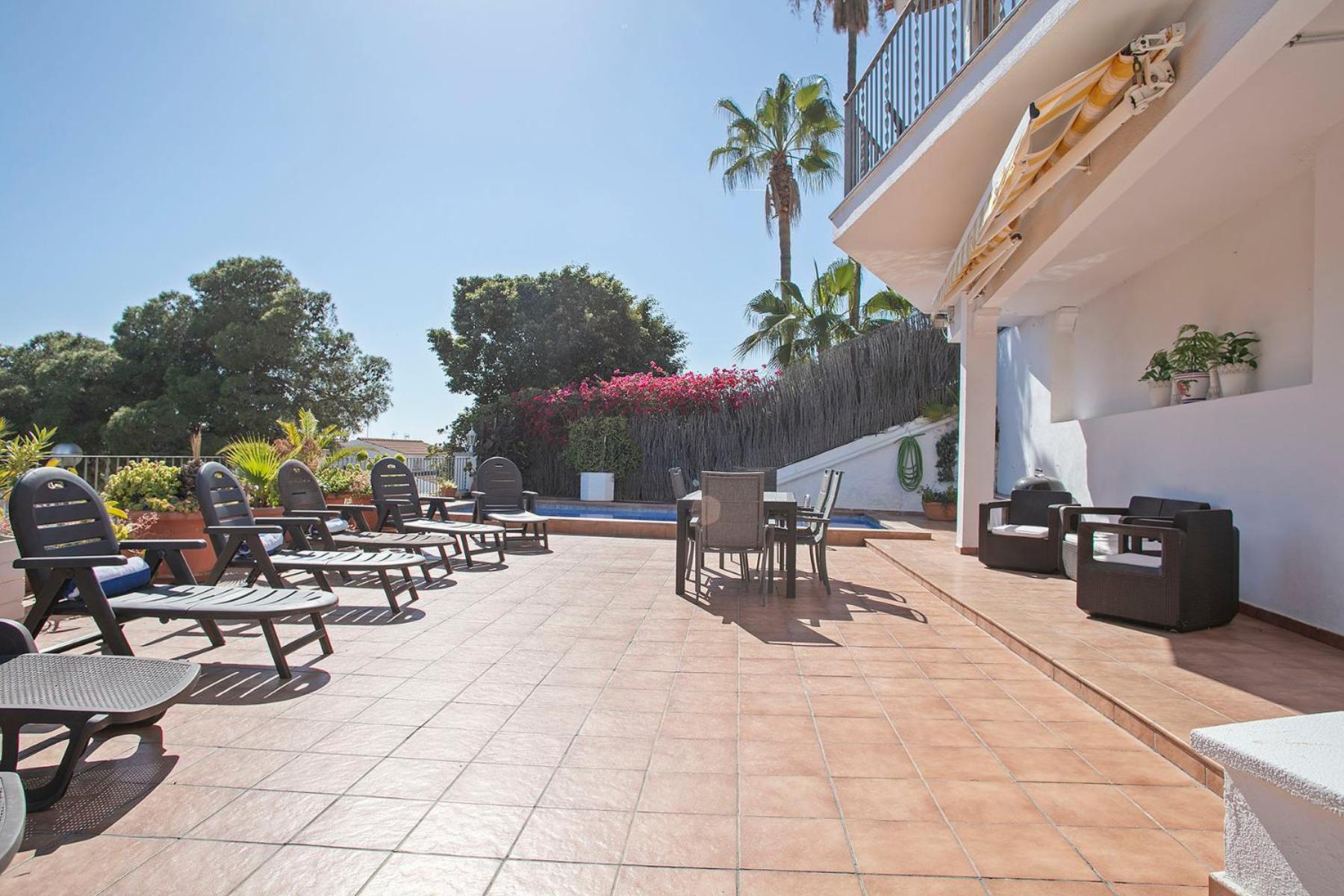 House With Amazing Views , Overlooking The Festival Town Of Vakantiehuis Sitges